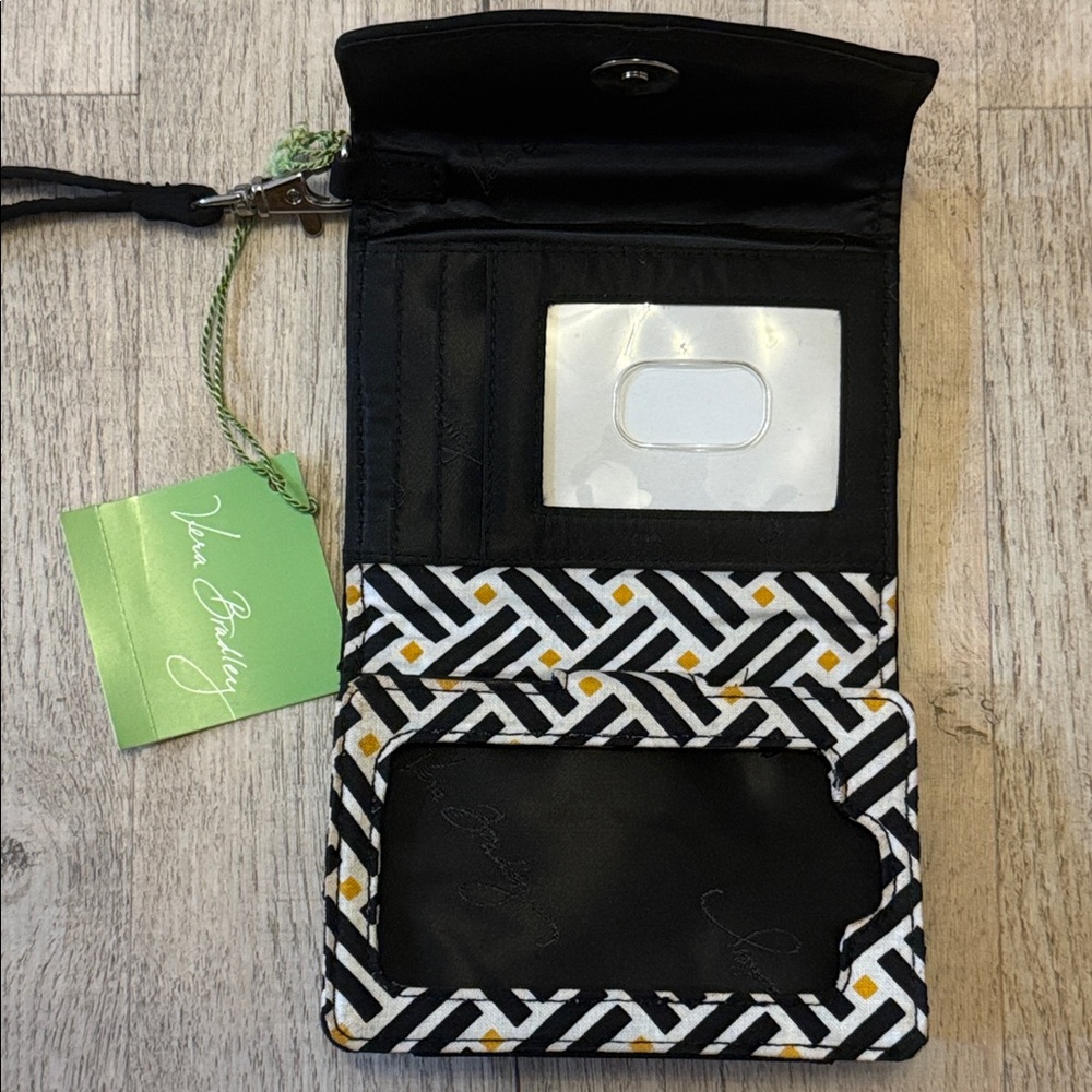 NWT Vera Bradley Quilted Black Super Smart Wristlet - Picture 3 of 3